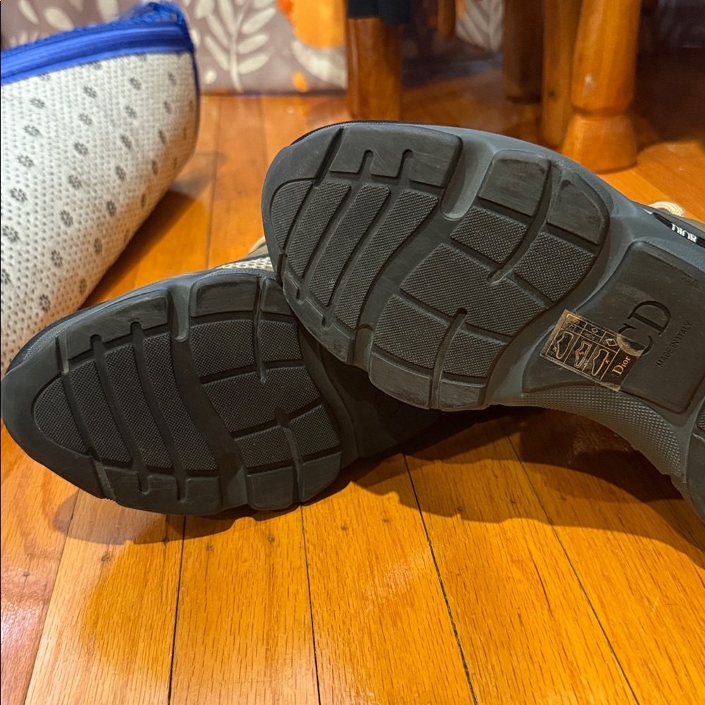 Dior B22 ‘Khaki’ - Picture 13 of 14